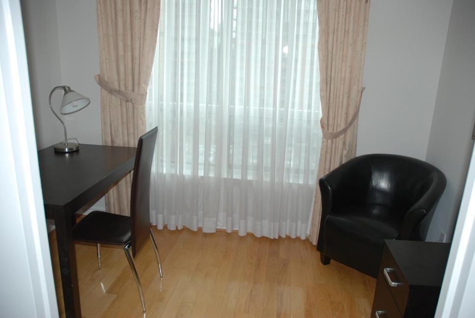 Toronto Luxury Accommodations - Qwest Екстер'єр фото