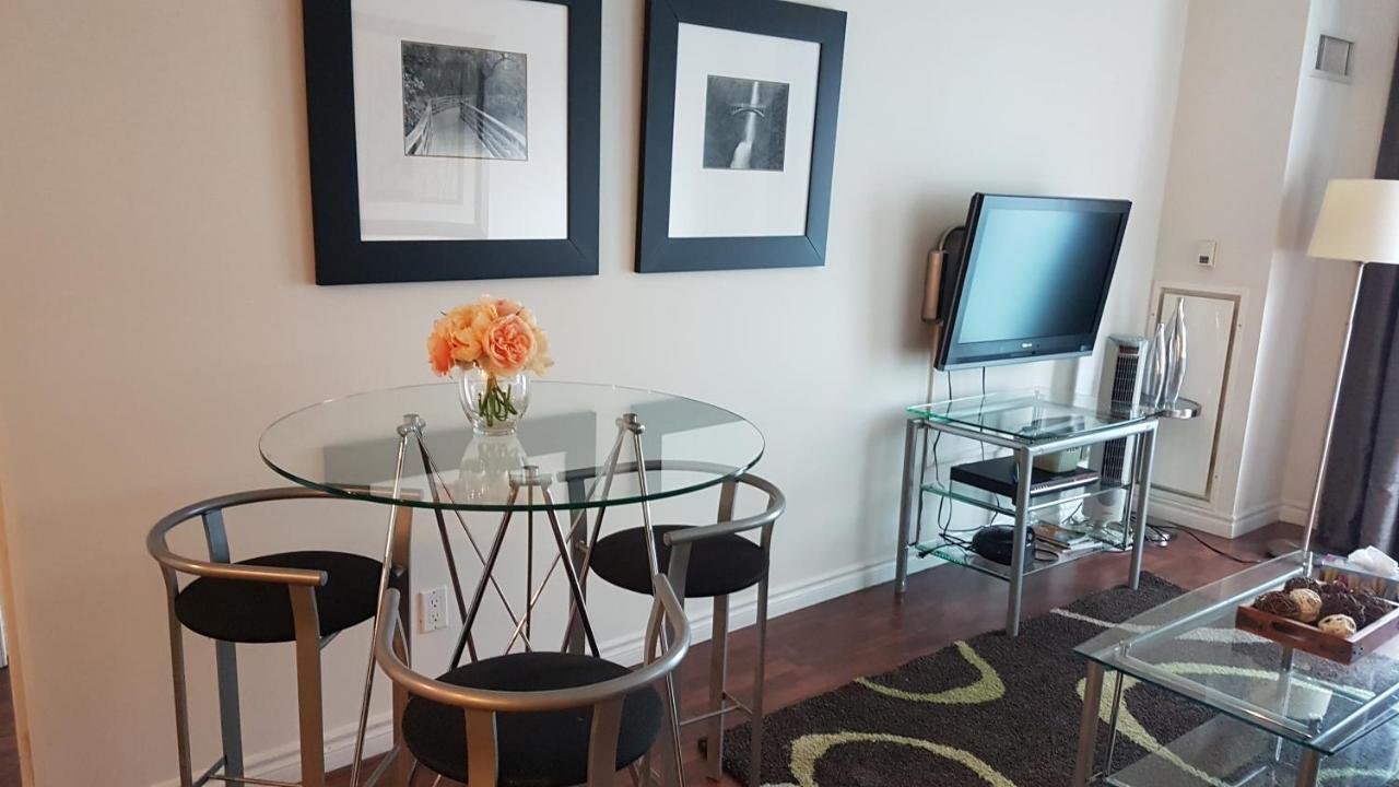 Toronto Luxury Accommodations - Qwest Екстер'єр фото
