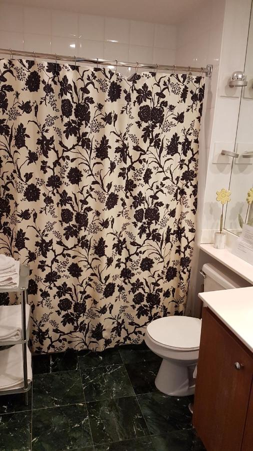 Toronto Luxury Accommodations - Qwest Екстер'єр фото