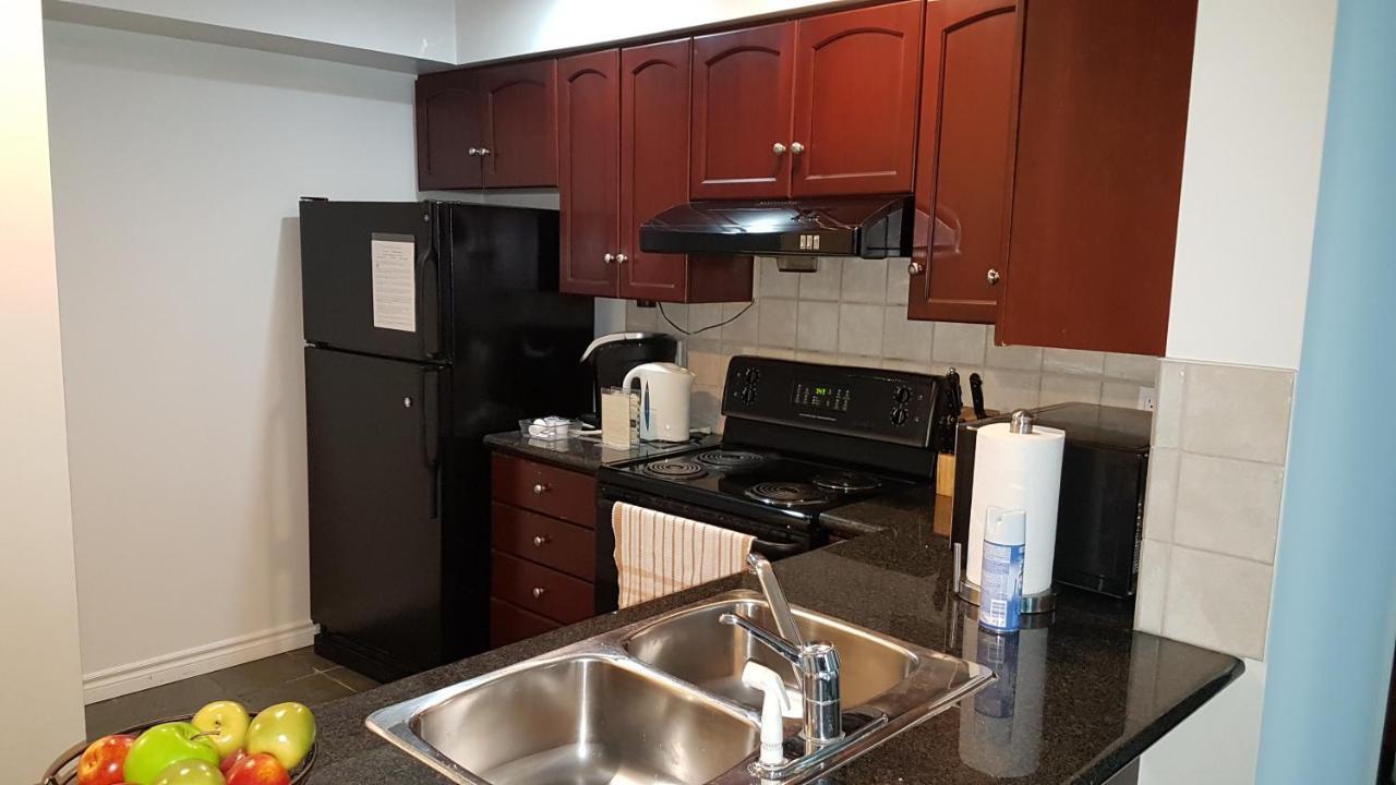 Toronto Luxury Accommodations - Qwest Екстер'єр фото