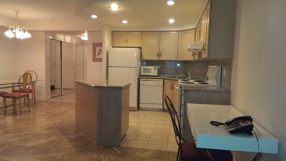 Toronto Luxury Accommodations - Qwest Екстер'єр фото