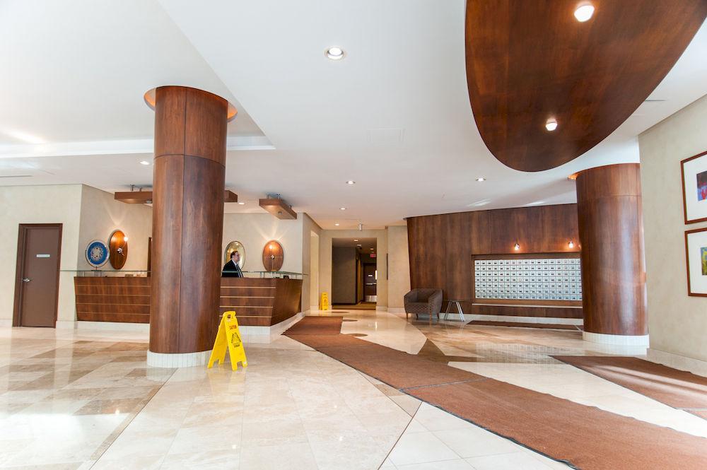 Toronto Luxury Accommodations - Qwest Екстер'єр фото
