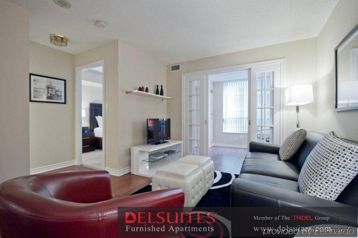 Toronto Luxury Accommodations - Qwest Екстер'єр фото