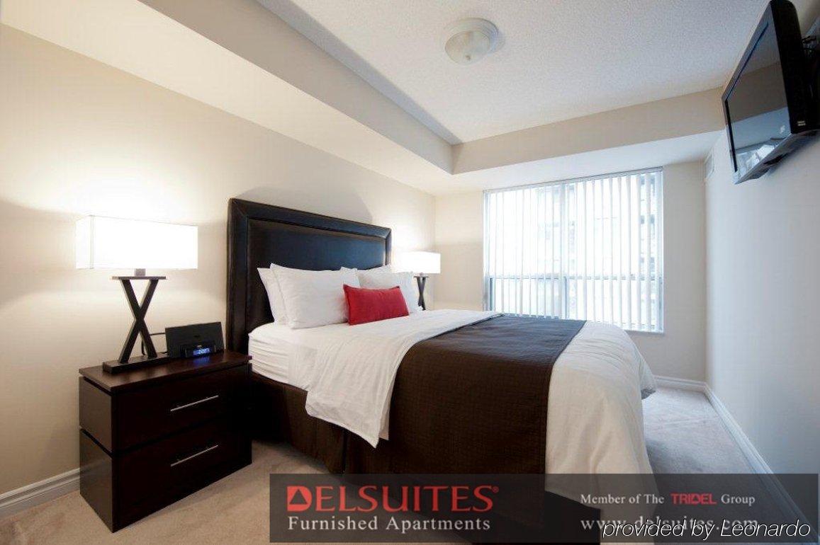 Toronto Luxury Accommodations - Qwest Екстер'єр фото