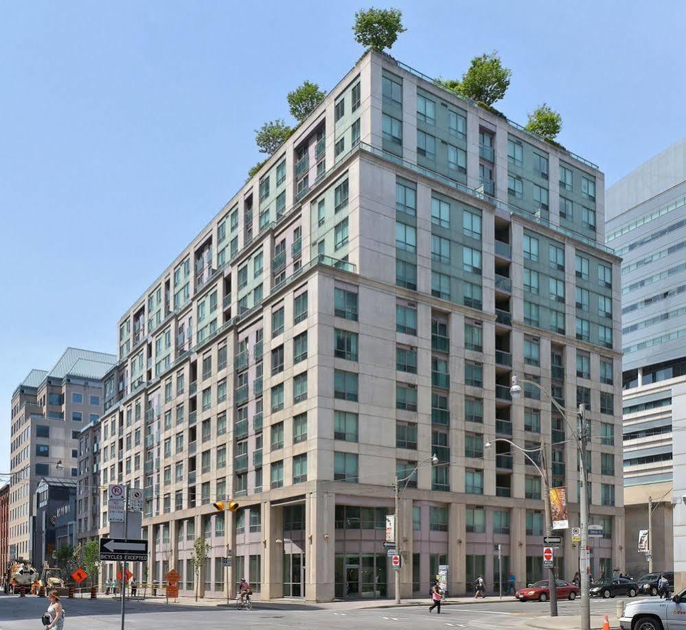 Toronto Luxury Accommodations - Qwest Екстер'єр фото
